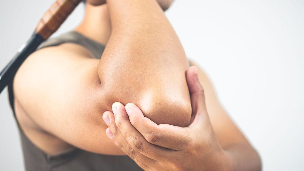 Tenniskyynärpää on kivulias vaiva, joka kuitenkin useimmiten paranee ajan kanssa ilman erityisiä hoitoja.