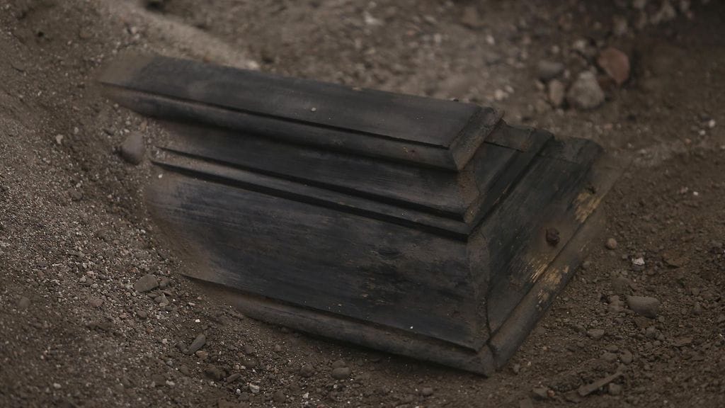 1706 löydetty arkku kaivauksista