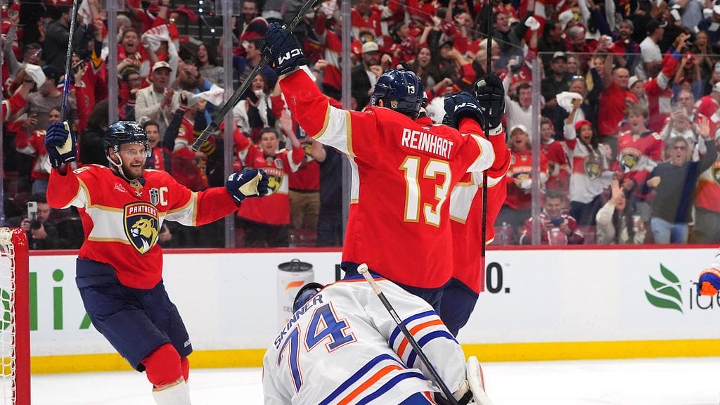 Aleksander Barkov on yksi kolmesta suomalaisesta tehoilla kahden erän jälkeen.