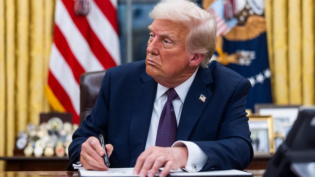 Trump lykkäsi Tiktok-kieltoa Yhdysvalloissa ensimmäisen kerran heti virkaan astuttuaan,. Lisäaikaa irtosi tämän jälkeen myös huhtikuussa.