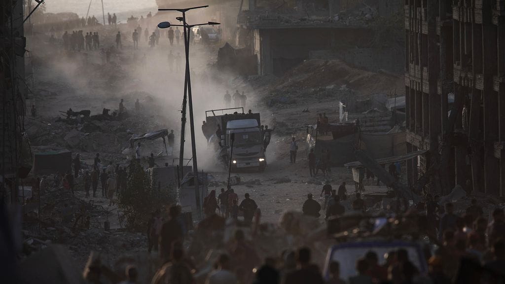 Israel avasi tulen alueella, jonne ihmiset olivat kerääntyneet hakemaan ruoka-avustusta.