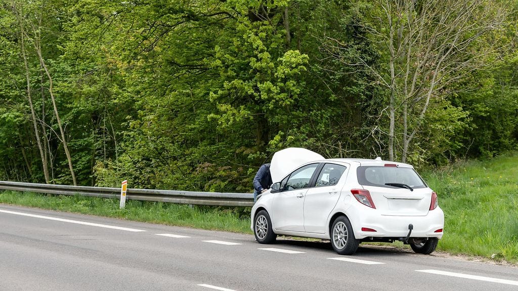 Tänäkin juhannuksena moni auto jää tielle syystä tai toisesta.