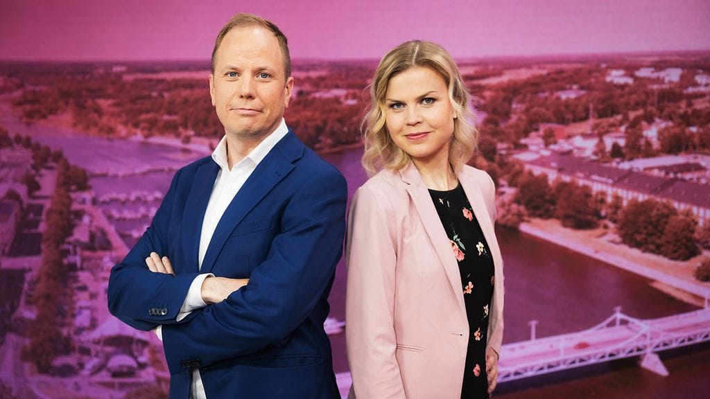 SuomiAreenan puheenjohtajatentin 25.6.2025 klo 20 juontavat Juha Kaija ja Maria Nykänen.