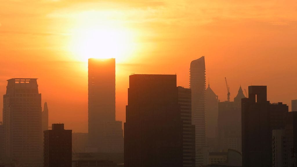 AOP230625 bangok aurinko