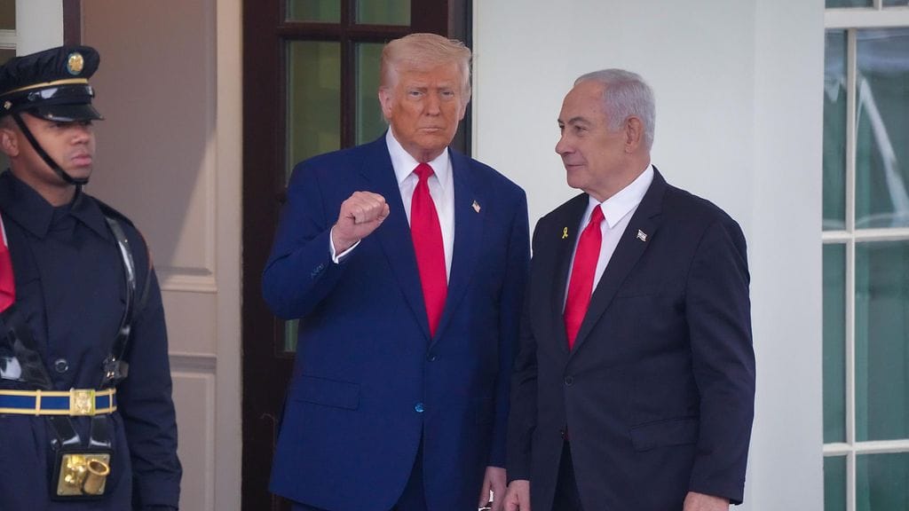 Kuvituskuva. Trump sanoi, että oikeudenkäynti on noitavainoa, joka haittaa neuvotteluja Hamasin ja Iranin kanssa.