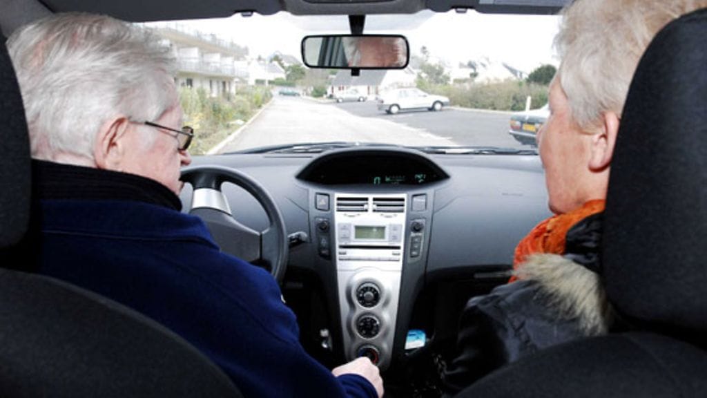 Ajokortin menetys voi tuntua pahalta ja hankaloittaa elämää.