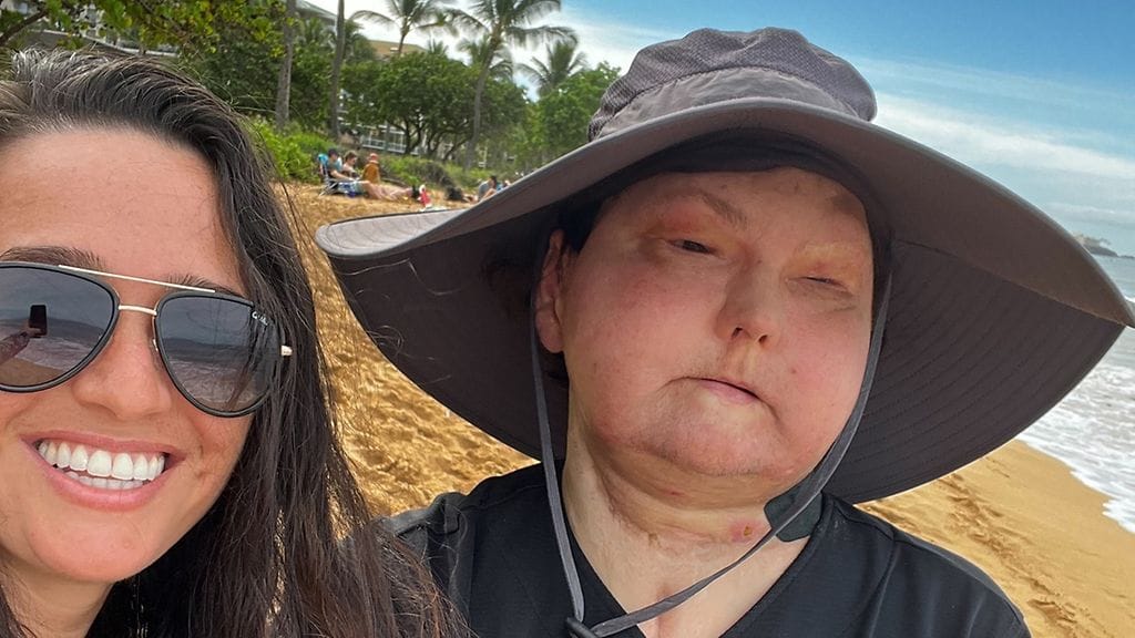 Joe DiMeo vaimonsa Jessica DiMeon kanssa lomamatkalla vuonna 2023.