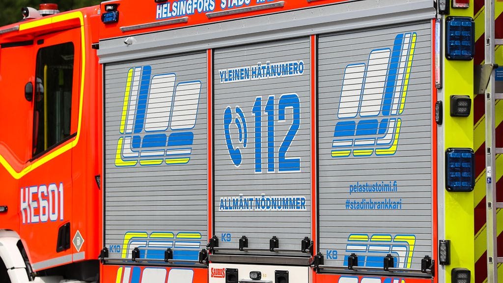 Kuljetuksessa ollut potilas siirrettiin toiseen ensihoitoyksikköön, joka jatkoi matkaa sairaalaan. Kuvituskuva.