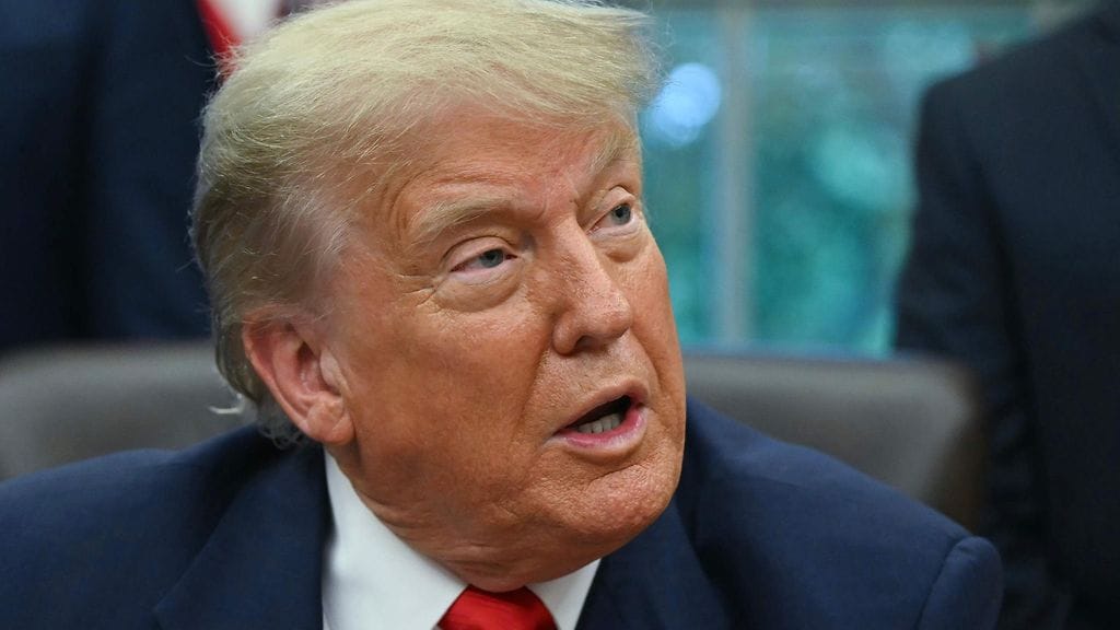 Kuvituskuva. Yhdysvaltalaispresidentti esitti arvionsa perjantaina Valkoisessa talossa järjestetyssä lehdistötilaisuudessa, kun häneltä kysyttiin, miten lähellä aselepo on.