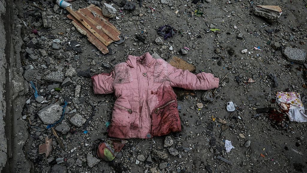 Kuvituskuva. Väestönsuojeluviraston mukaan kolme lasta kuoli ilmaiskussa kotiinsa Gazan kaupungissa.