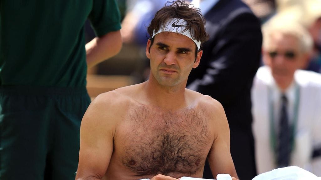 Roger Federer ei esittelyjä kaipaa. Arkistokuva miehen tennisuralta.