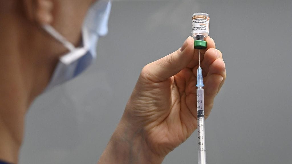 Vajaat 40 prosenttia vastaajista olisi valmis maksamaan enemmän veroja terveydenhuoltojärjestelmän turvaamiseksi.