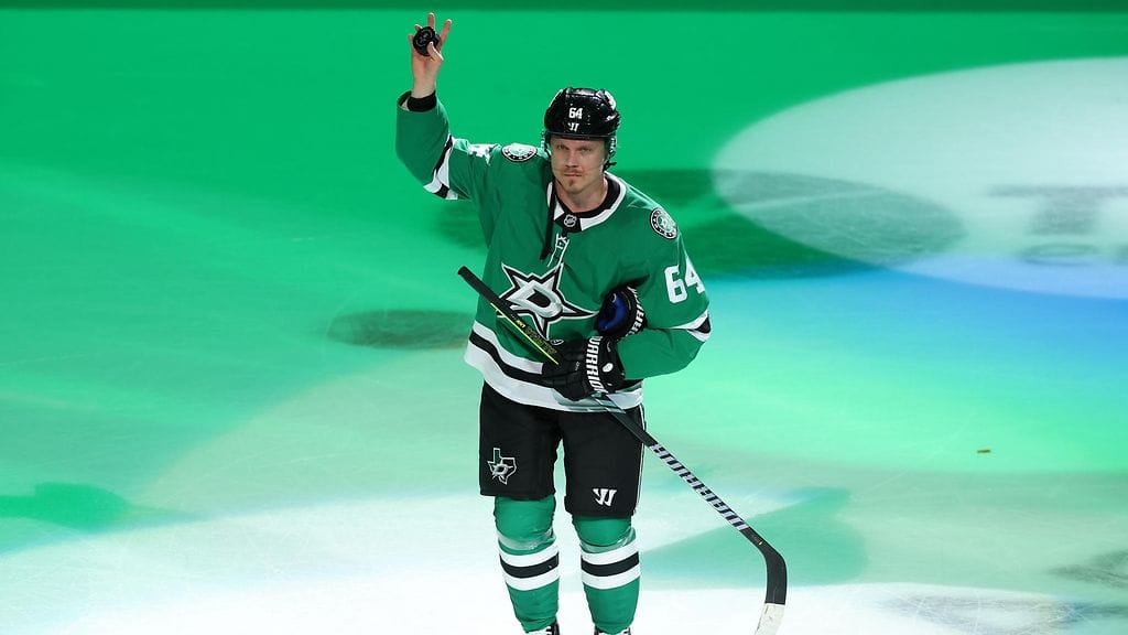 Mikael Granlund on pelannut NHL-urallaan Minnesota Wildissa, Nashville Predatorsissa, Pittsburgh Penguinsissa, San Jose Sharksissa, Dallas Starsissa ja seuraavaksi Anaheim Ducksissa.