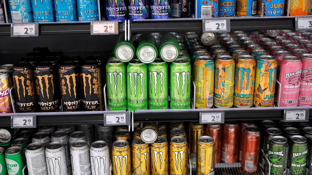 Energiajuomat voivat olla lapsille ja nuorille haitallisia.