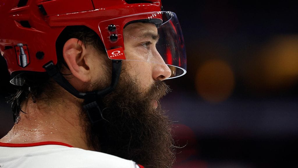 Brent Burns vaihtaa maisemaa.