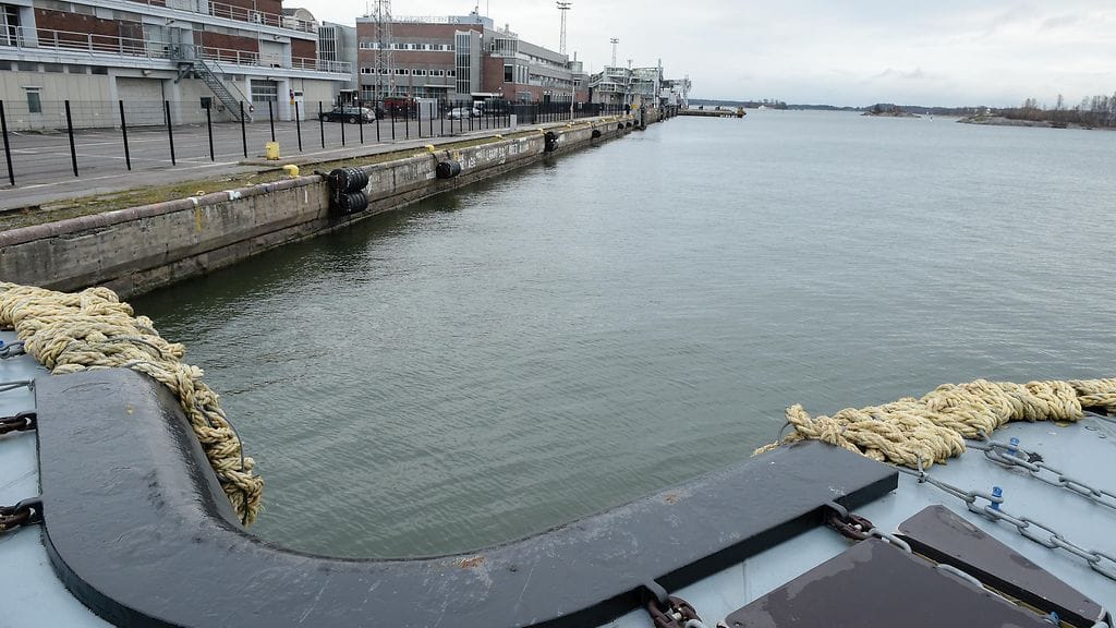 Jäänmurtaja Polaris Helsingissä.