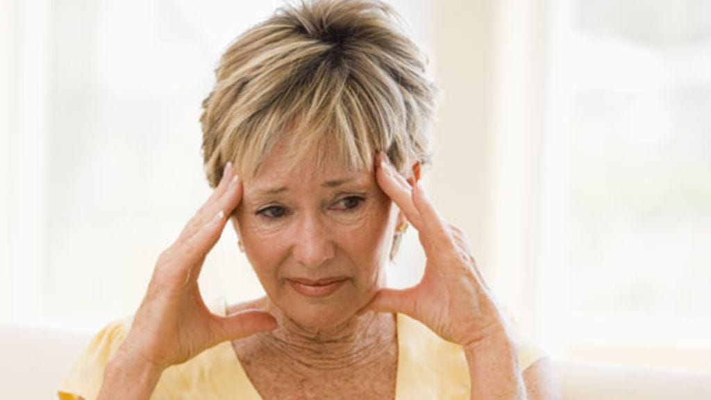 Estrogeenitason vaihtelu provosoi migreeniä. Kuvituskuva.