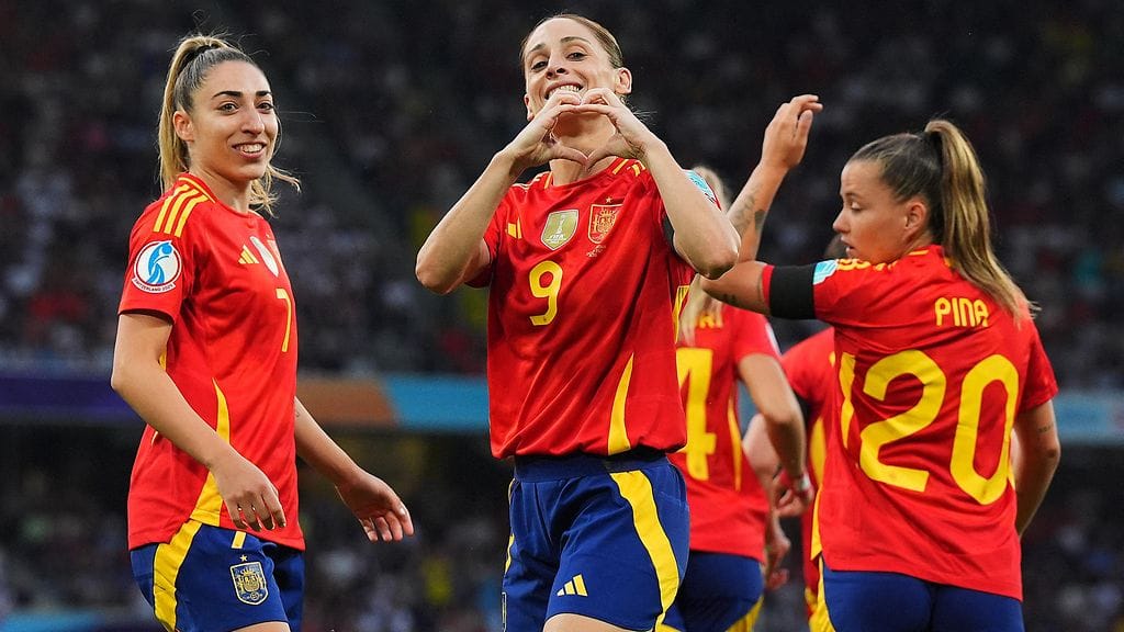 Esther Gonzalez oli Espanjan murskavoiton avainhahmoja.