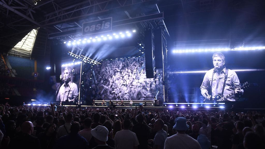 Oasis esiintyi Cardiffissa 4. heinäkuuta.
