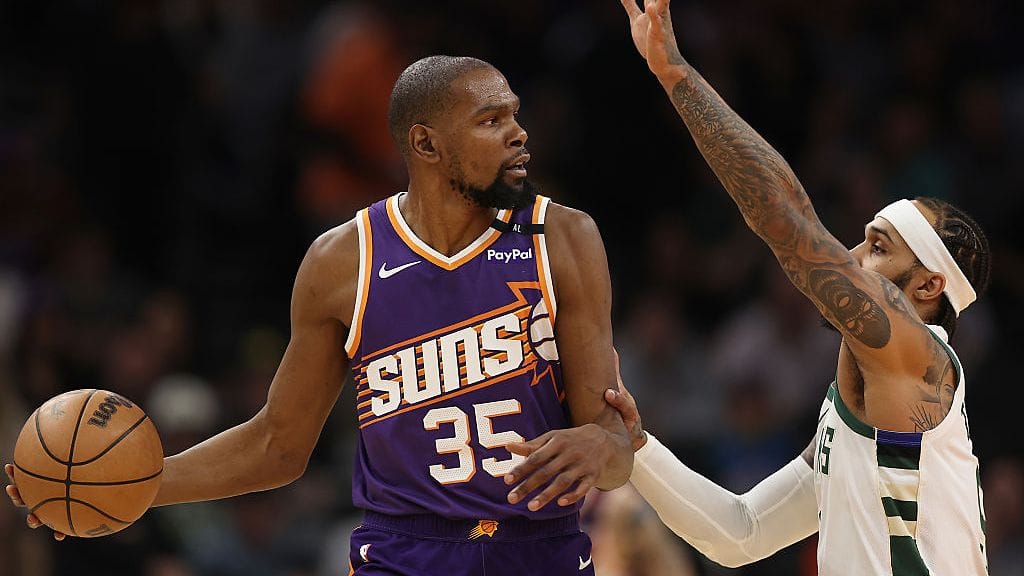 Kevin Durantin siirto Phoenixista Houstoniin varmistui.