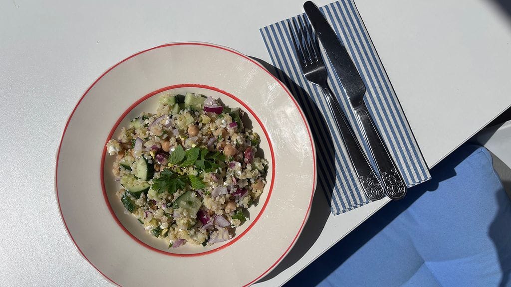 Testasimme hitiksi nousseen Jennifer Aniston -salaatin.