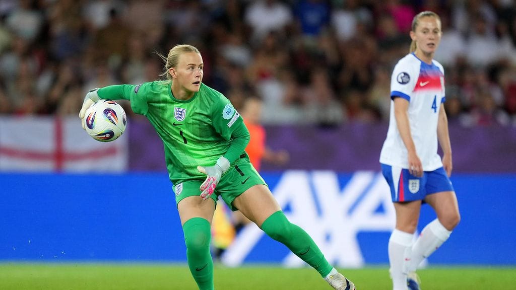 Hannah Hampton toimii Englannin ykkösvahtina EM-kisoissa.