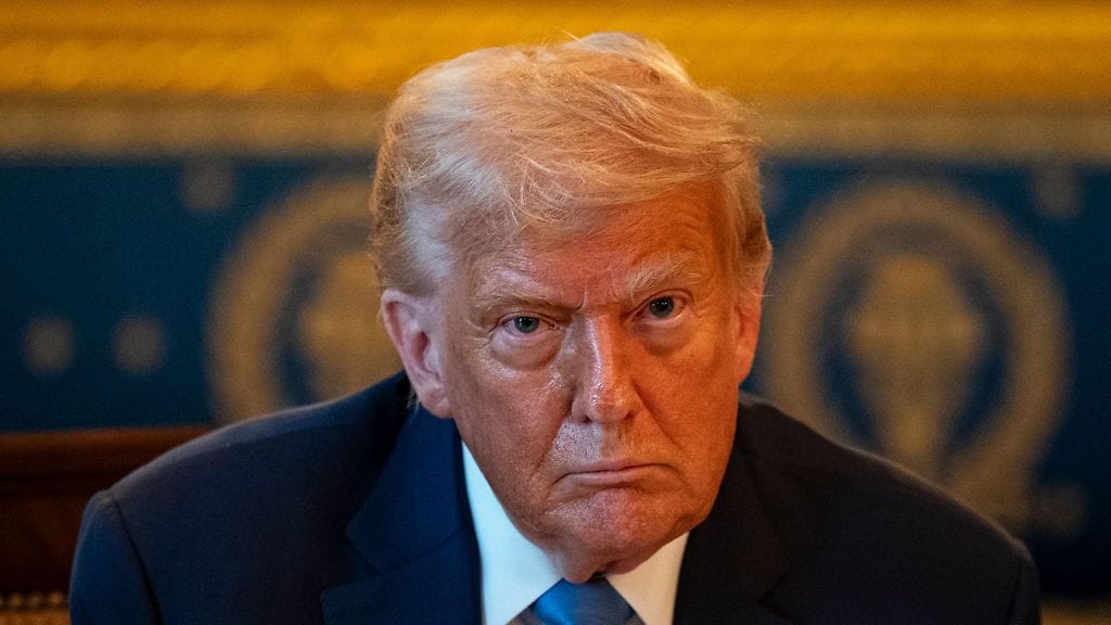 Donald Trump aikoo lähettää lisää aseita Ukrainaan. Kuvassa Trump Valkoisessa talossa 7. heinäkuuta.