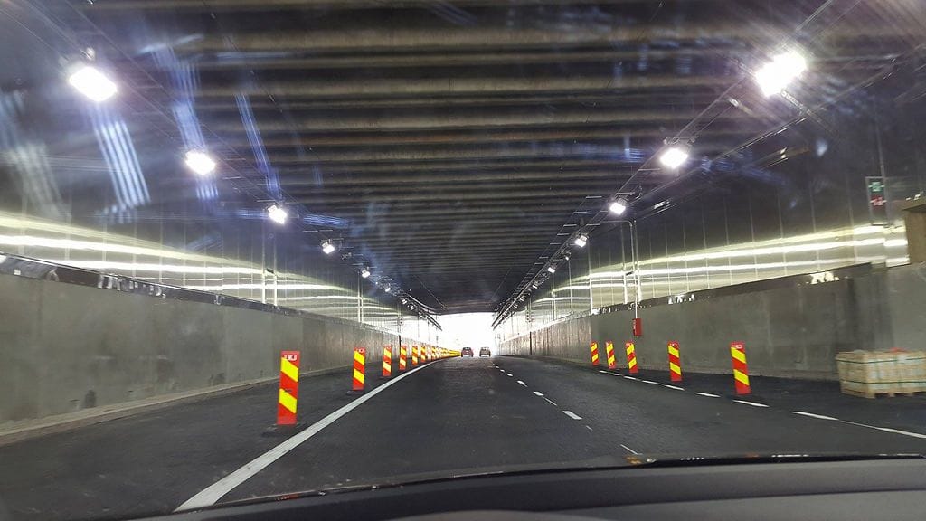 Ampumatapaus sulki hetkeksi Itäväylän Helsingissä.