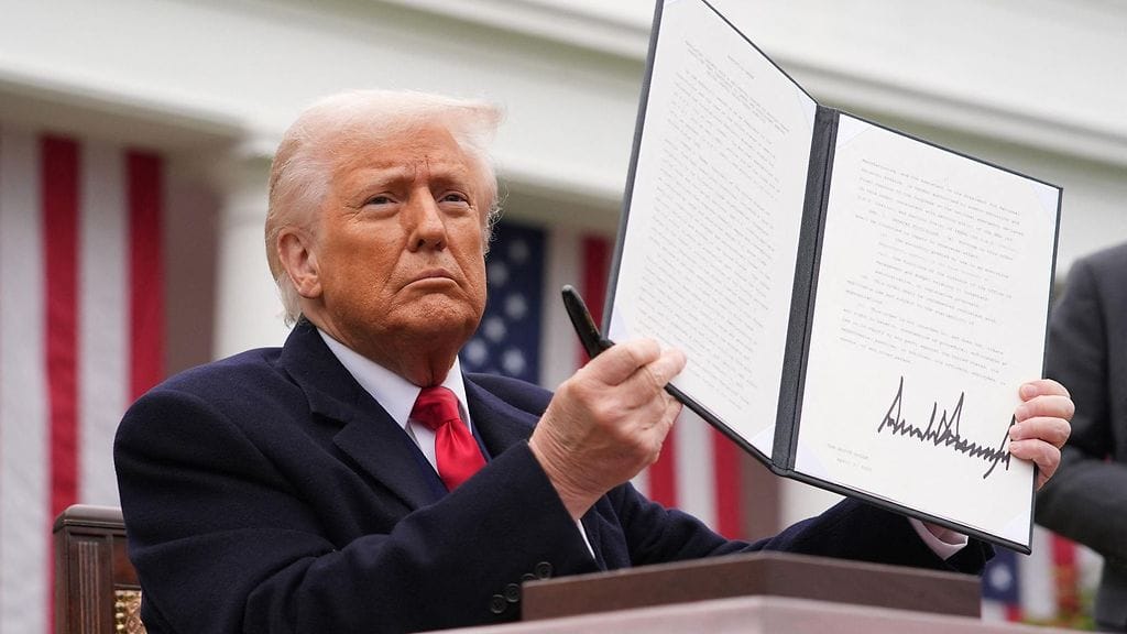 Trump allekirjoitti tuontitulliasetuksen 2. huhtikuuta 2025.