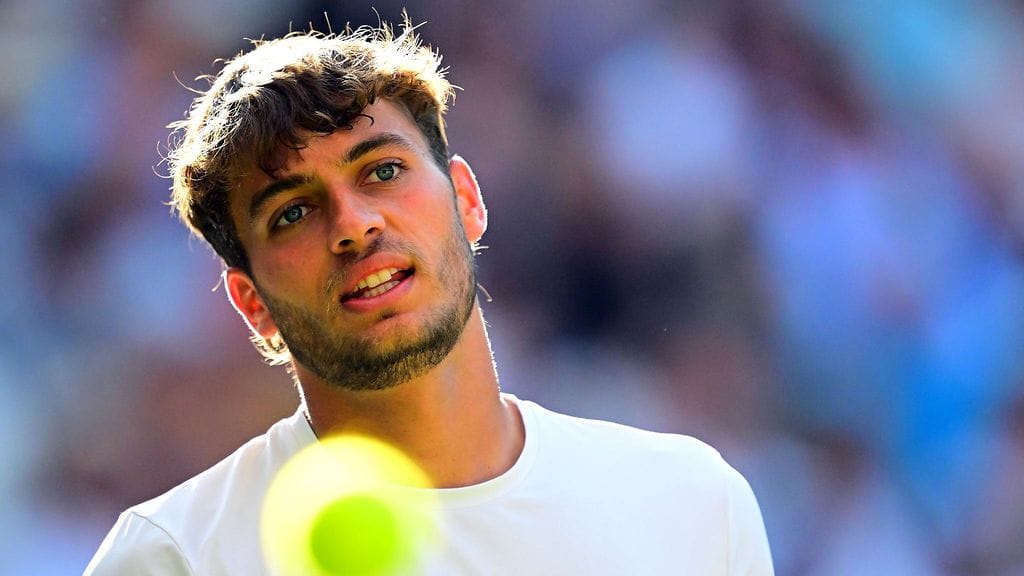 Flavio Cobolli voitti avauserän Novak Djokovicia vastaan mutta ei enempää.