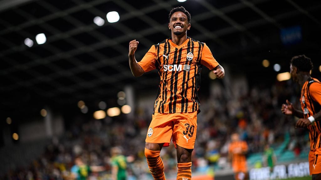 Myös Newerton osui Ilvestä vastaan.