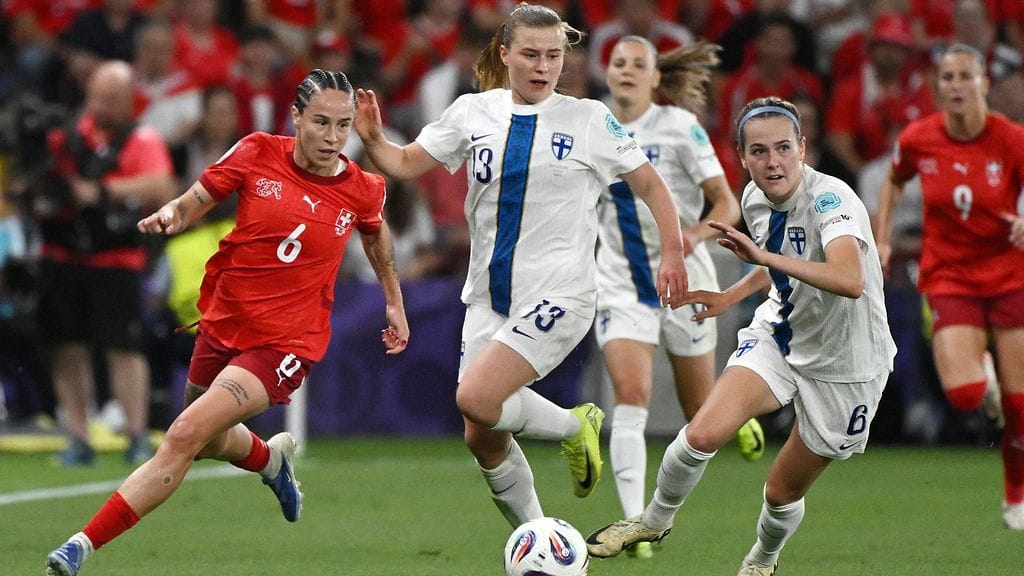 Kesällä EM-kisoissa Sveitsin pudotuspelivaiheessa kohdannut Suomi pelaa paikasta MM-jatkokarsintoihin.