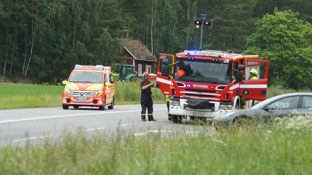 Moottoripyöräilijä on kuollut liikenneonnettomuudessa Sauvossa Varsinais-Suomessa.