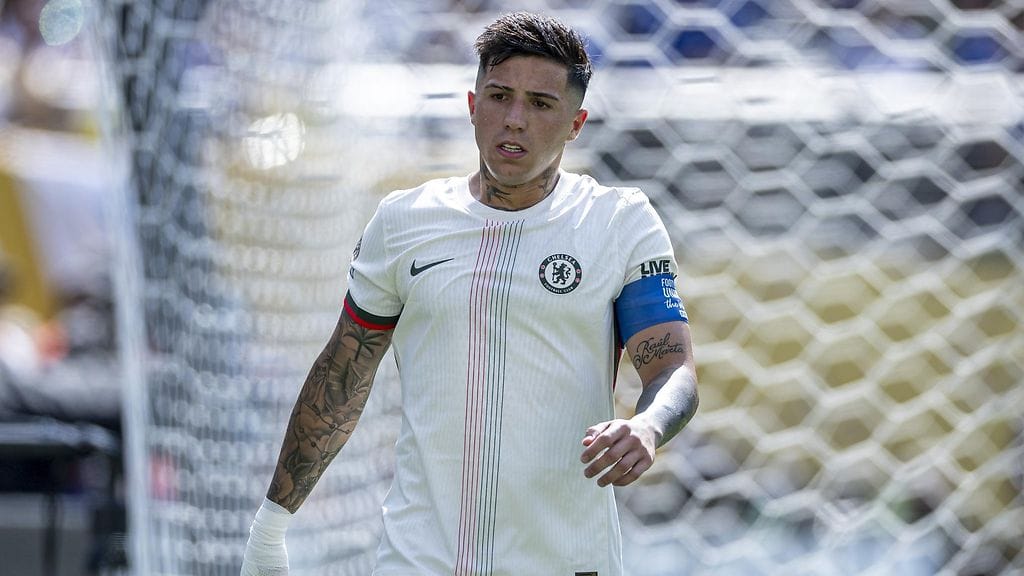 Enzo Fernandez pitää seurajoukkueiden MM-kisojen peliolosuhteita vaarallisina.