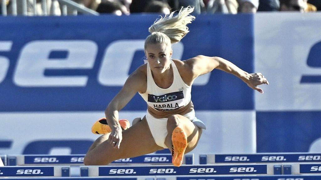 Lotta Harala aitajuoksi komeasti.