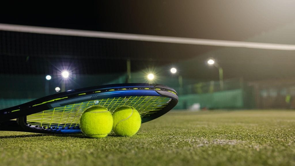 Intialainen tennispelaaja on poissa. Kuvituskuva.