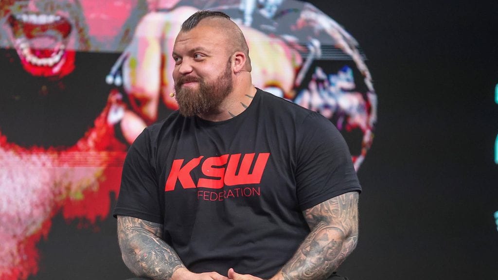 Voimamies Eddie Hall on pojastaan ylpeä.