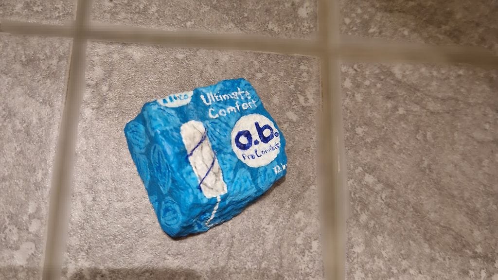 Sanna Tapion maalaama kivi.