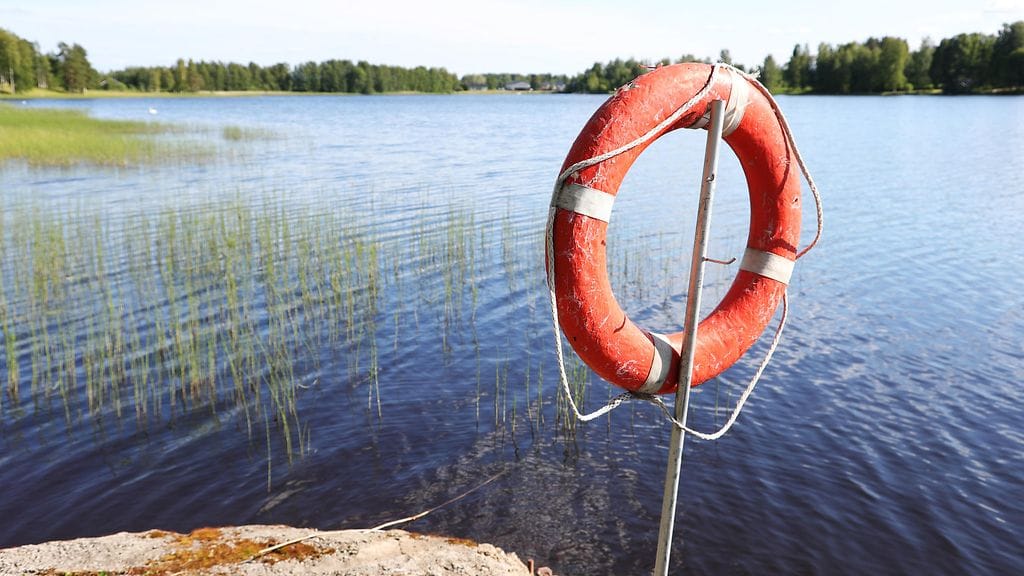 Henkilö joutui veden varaan Kouvolassa veneen kallistuttua voimakkaasti. Kuvituskuva.