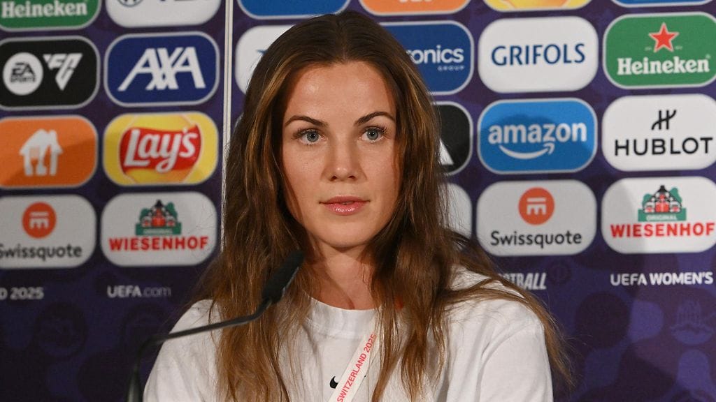 Tuva Hansen edustaa seuratasolla Bayern Müncheniä ja on edennyt Norjan maajoukkueen kanssa EM-kisojen puolivälieriin.