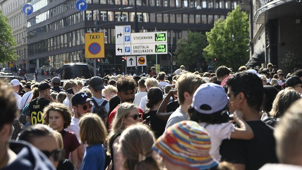 LK150725 ishowspeed helsinki