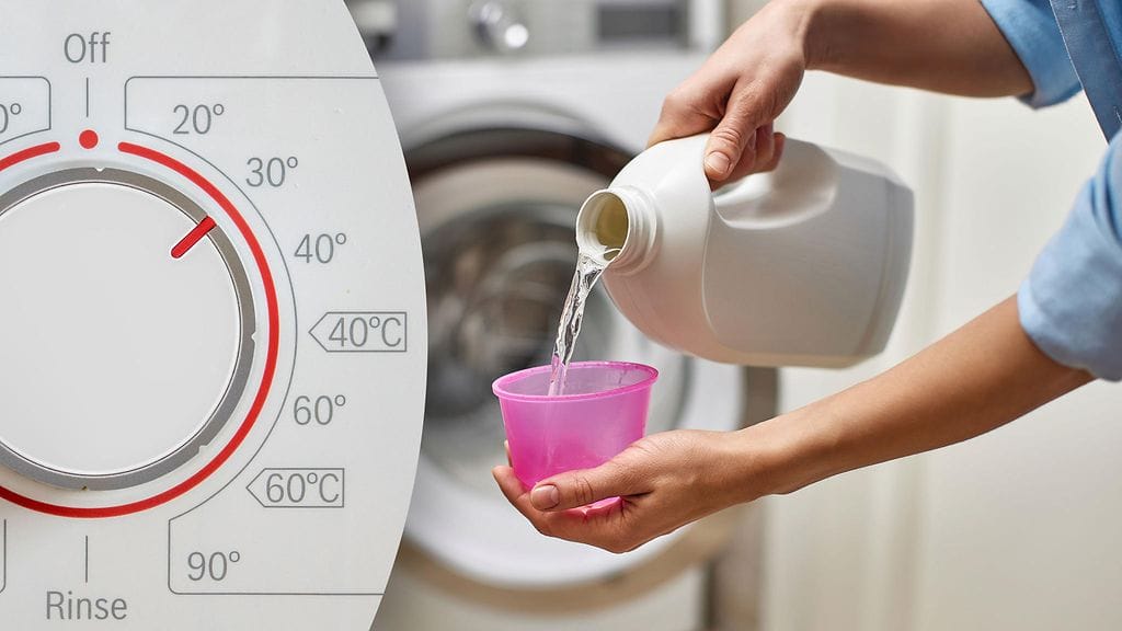 Tiesitkö, ettei kaikkia pesuaineita ole tarkoitettu kuumiin lämpötiloihin?