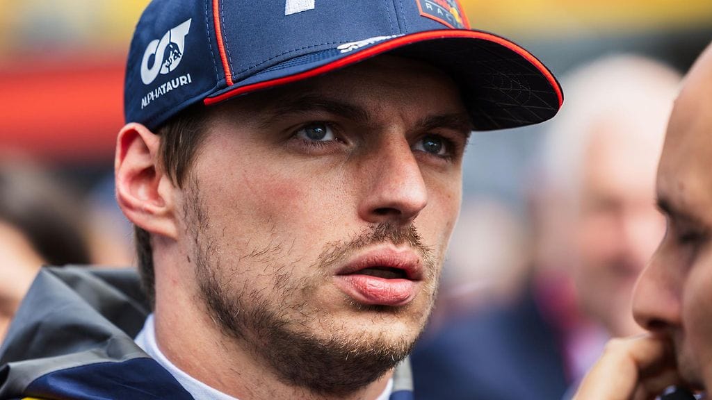 Max Verstappenia viedään huhuissa Mercedekselle ensi kaudeksi.