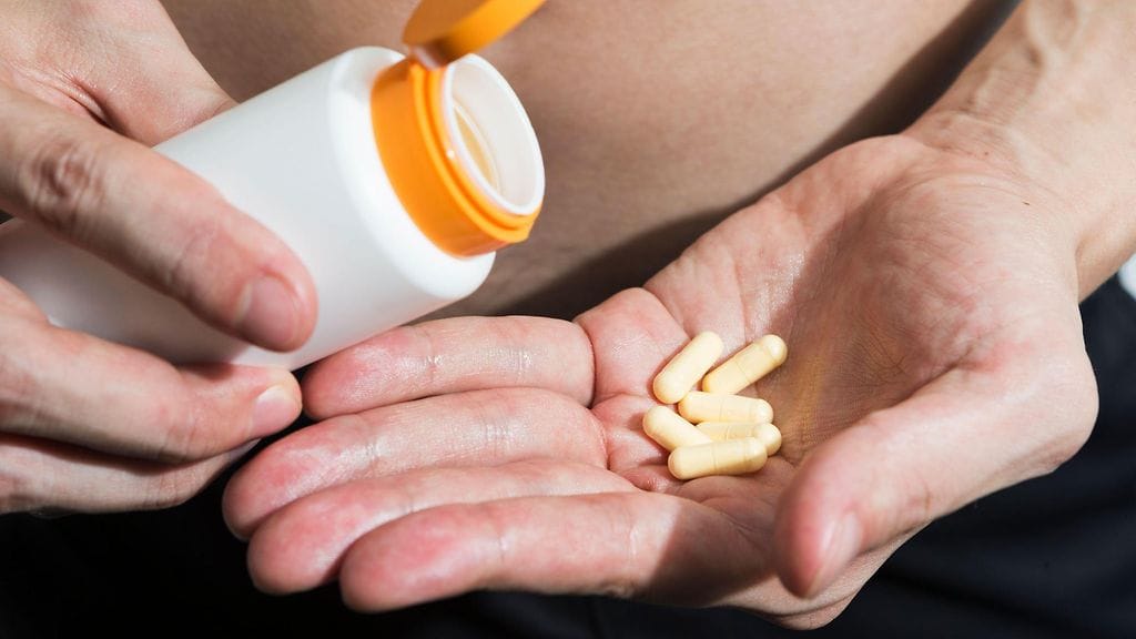 Mitä tahansa ravintolisiä ei parane ottaa tietämättä tarkkaan sisällöstä. Kuvituskuva.