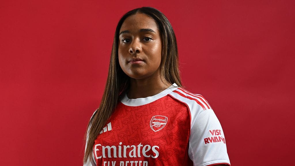 Olivia Smith siirtyy naispelaajien ennätyssummalla Arsenaliin.