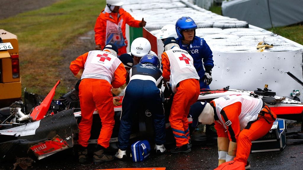 Jules Bianchin kohtalokkaaksi koitunut ulosajo päätti Japanin GP:n lokakuussa 2014.