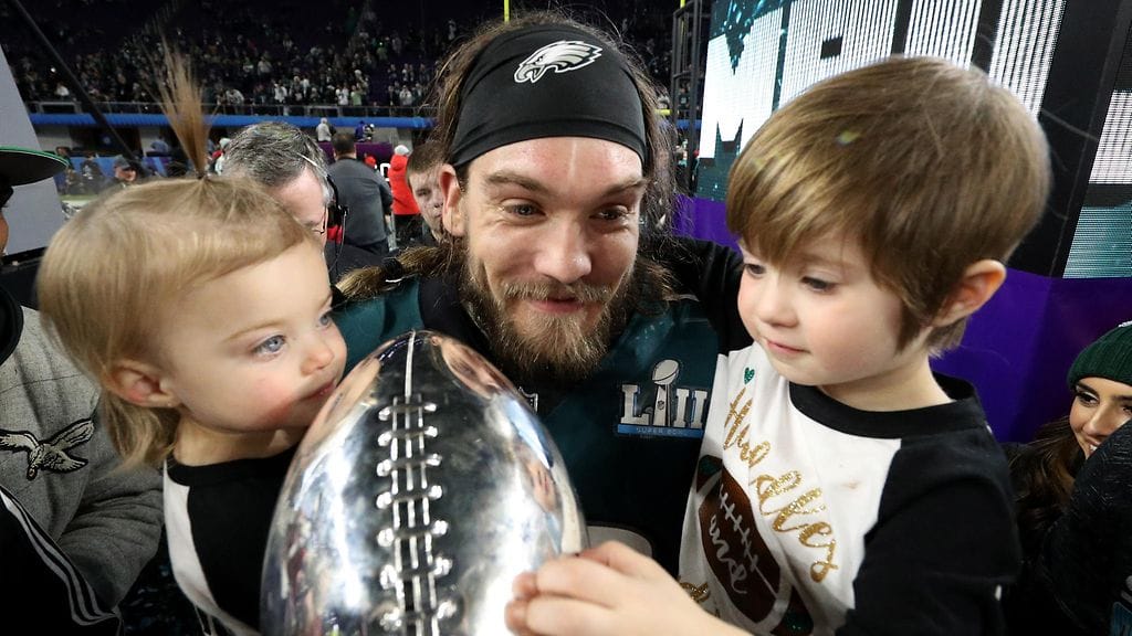 Lapsiensa kanssa kuvattu Bryan Braman juhli Super Bowl -mestaruutta helmikuussa 2018.
