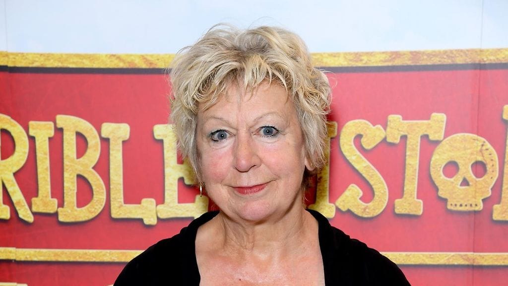 Näyttelijä Joanna "Jo" Bacon on kuollut.