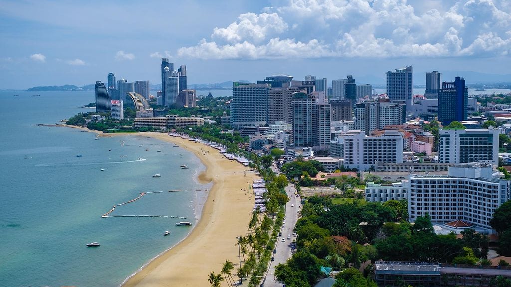 Paikallinen poliisi tutkii Pattayalla tapahtuneita turistikuolemia.