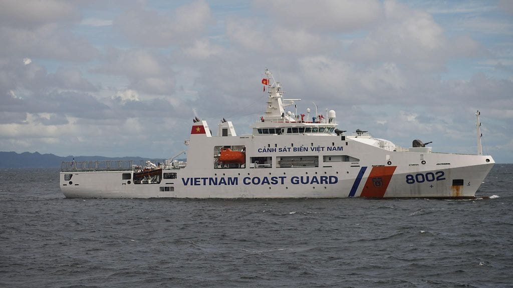 Kuvituskuva. Vietnamin rannikkovartiosto on tähän mennessä onnistunut pelastamaan 12 ihmistä.